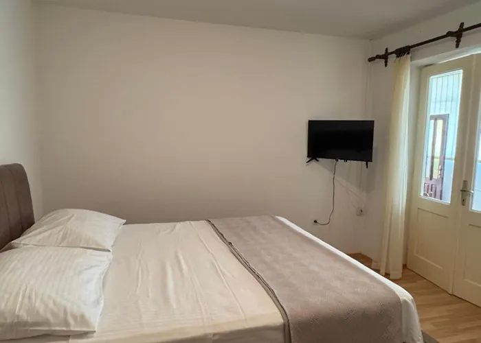 Apartments Mise