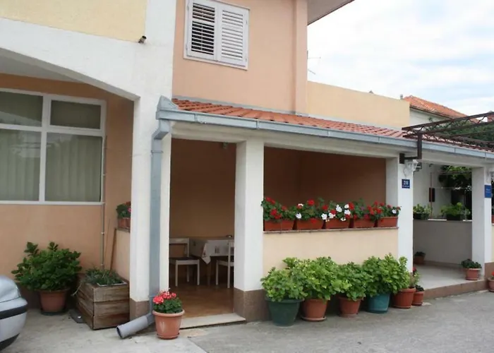 Apartments Mise