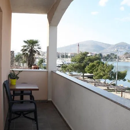 Apartments Mise Trogir Exterior photo
